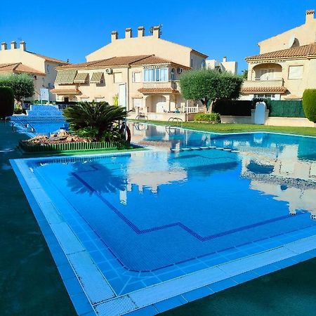 Casa De Buenos Dias Apartment Torrevieja Bagian luar foto