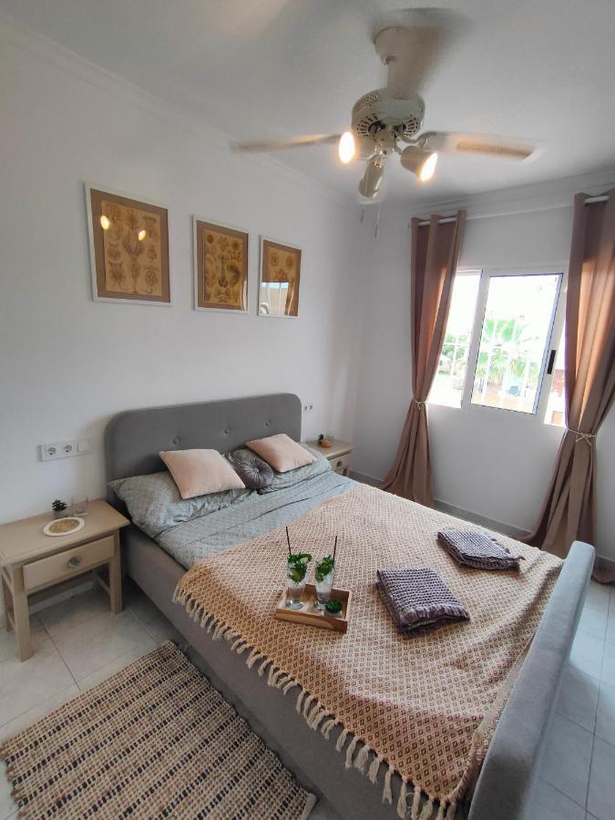 Casa De Buenos Dias Apartment Torrevieja Bagian luar foto