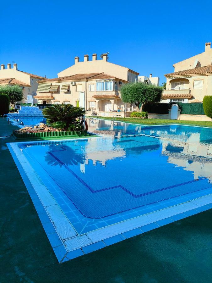 Casa De Buenos Dias Apartment Torrevieja Bagian luar foto