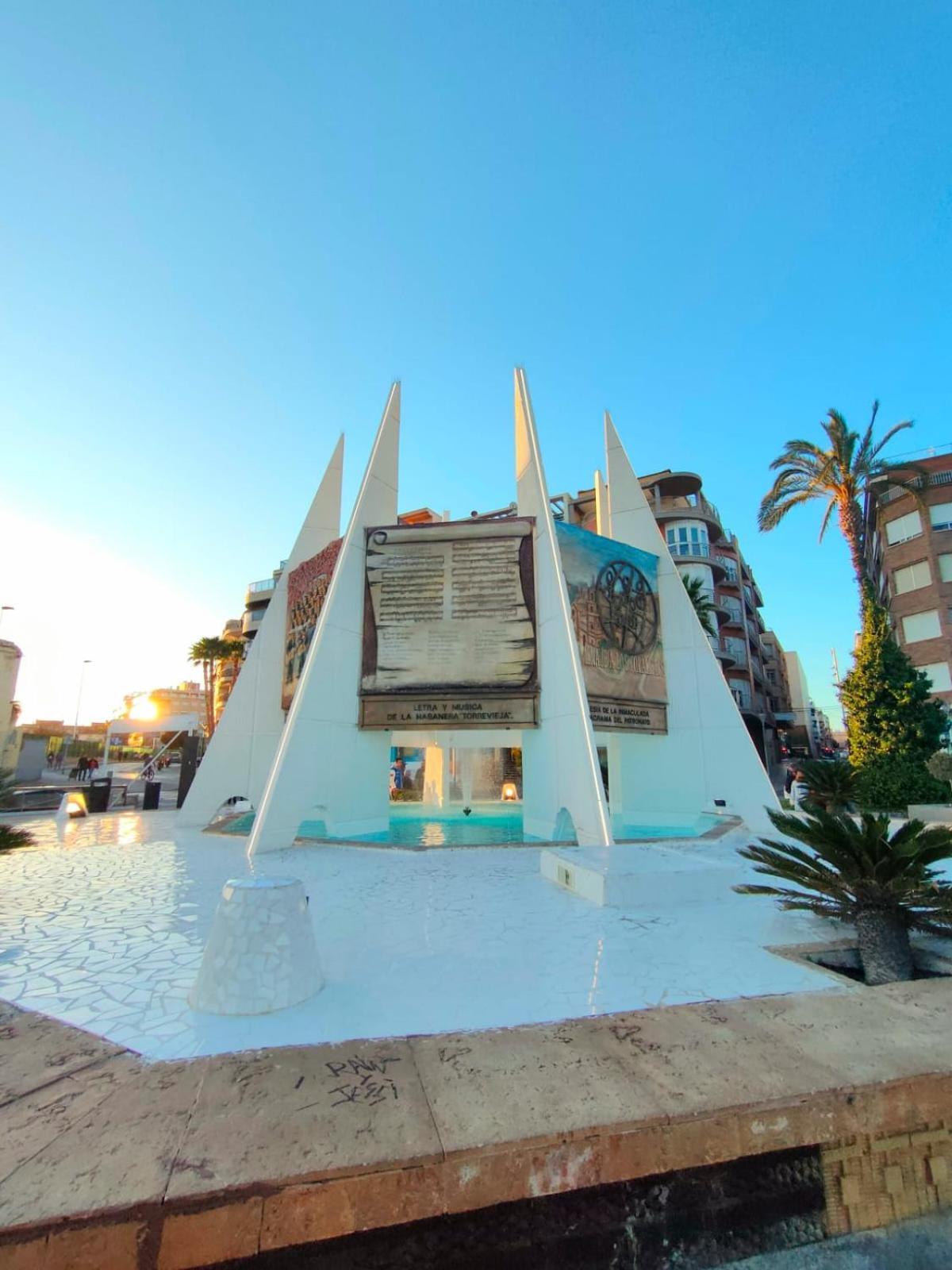 Casa De Buenos Dias Apartment Torrevieja Bagian luar foto